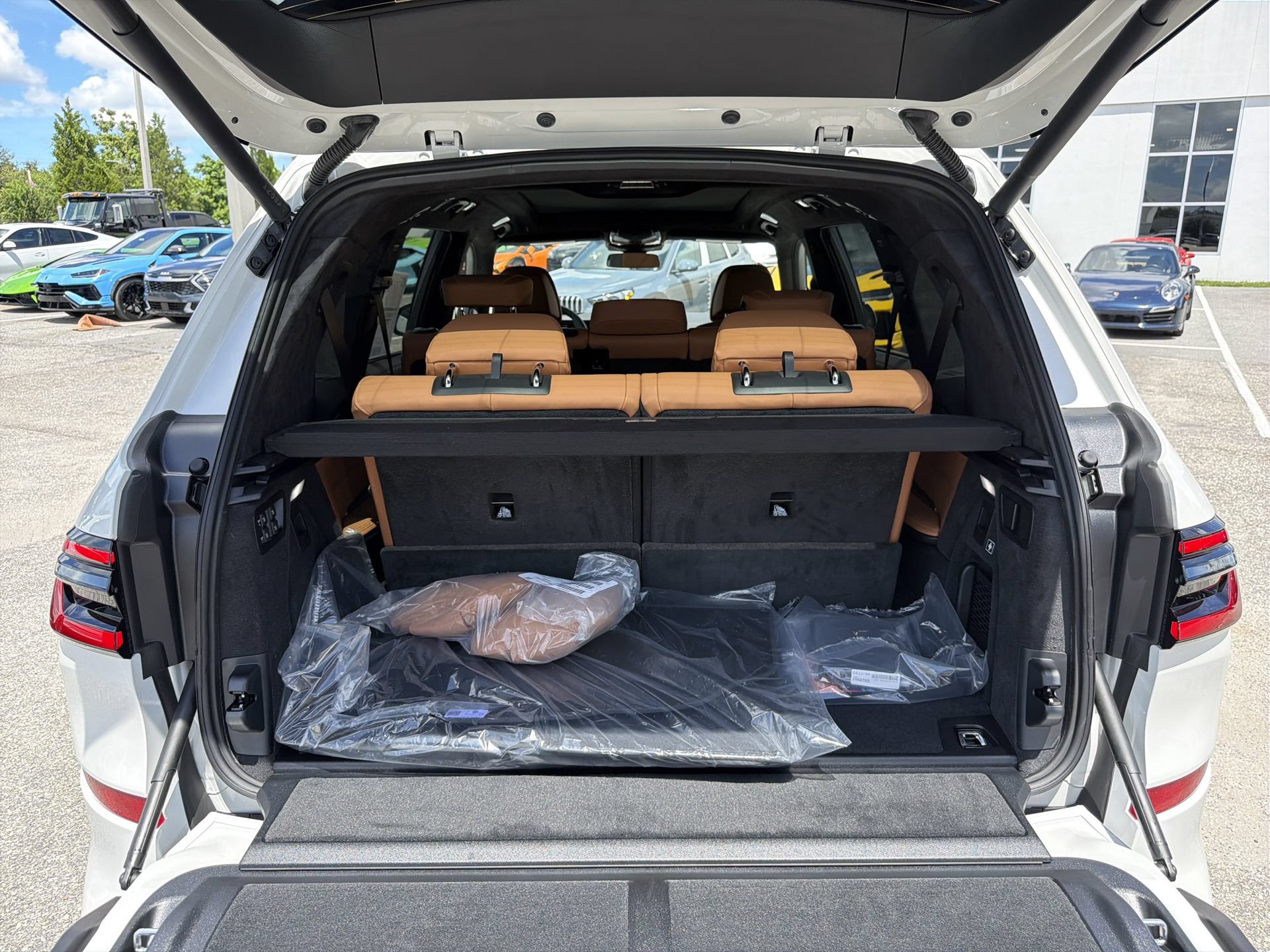 New 2027 BMW X7 xDrive40i w/ Executive Package AWD/4WD image 12