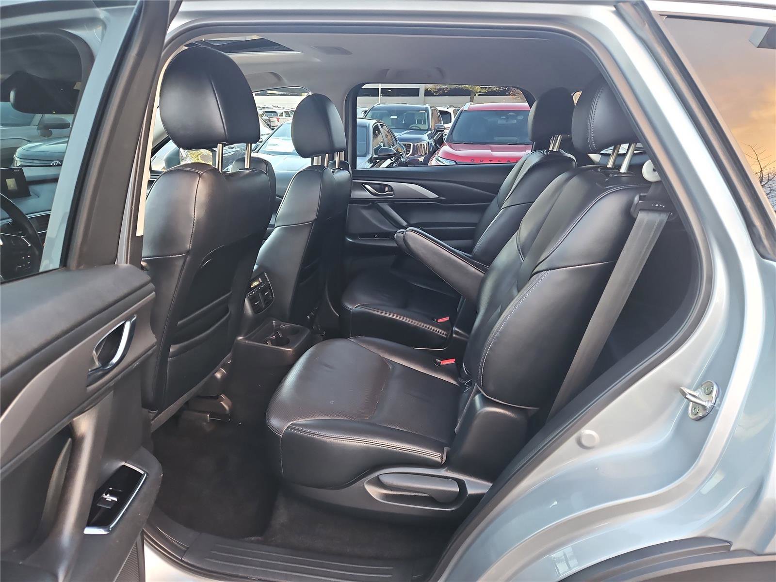 Used 2023 MAZDA CX-9 Touring image 26
