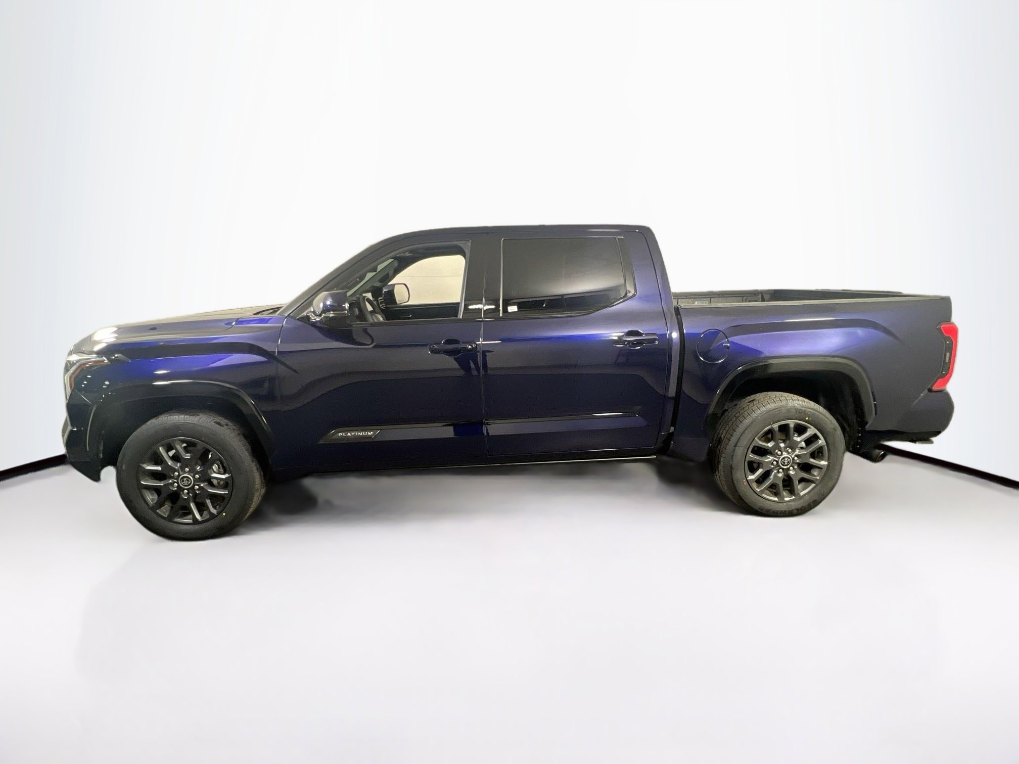 Used 2023 Toyota Tundra Platinum image 8