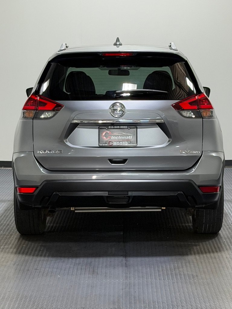 Used 2018 Nissan Rogue SV AWD/4WD image 6