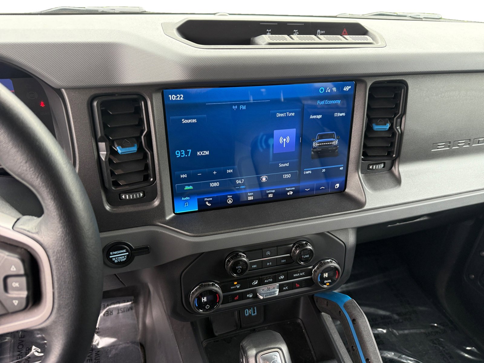 Used 2024 Ford Bronco Black Diamond image 12