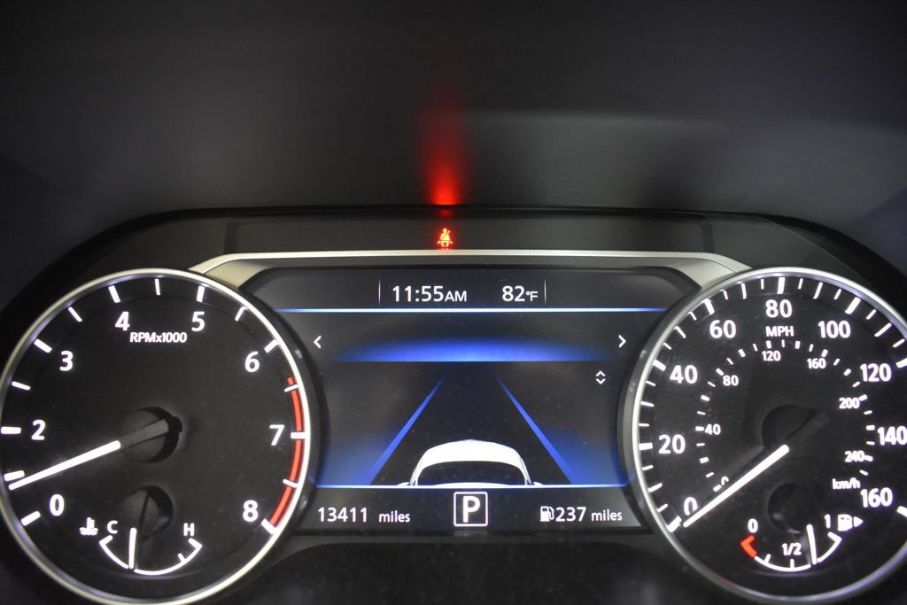 Certified 2023 Nissan Sentra SV FWD image 27