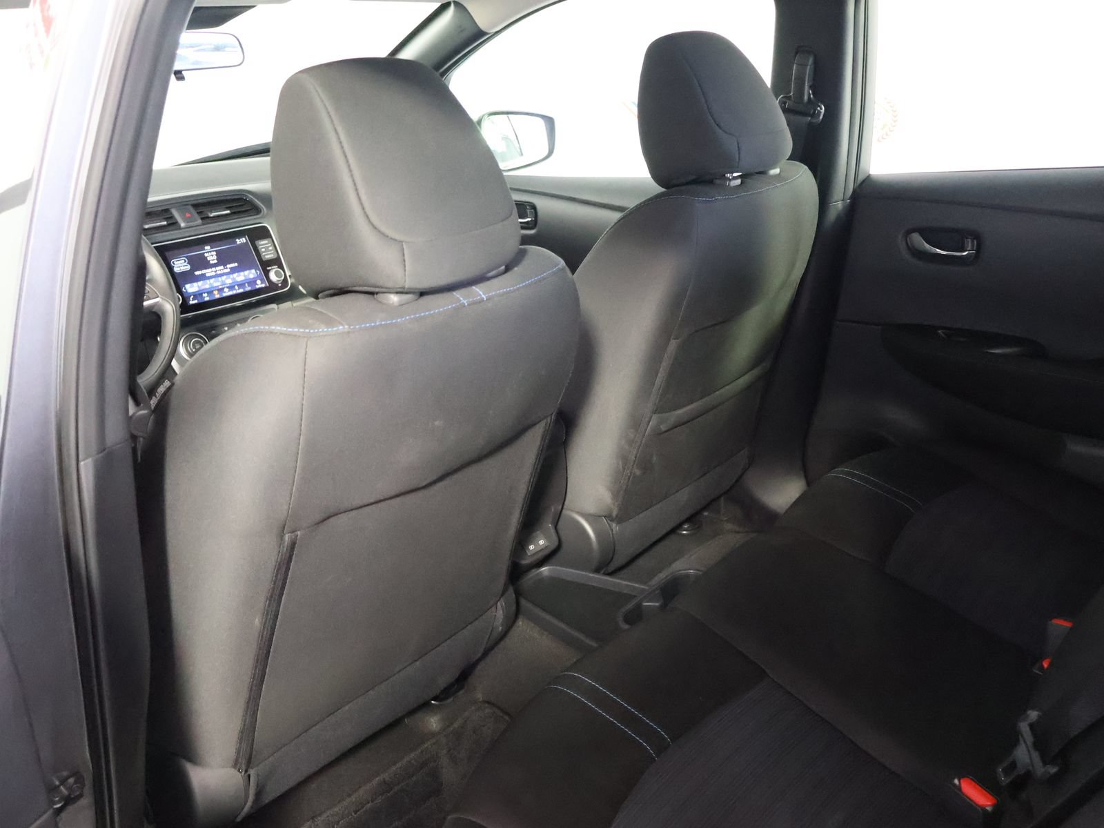 Used 2025 Nissan Leaf S FWD image 41