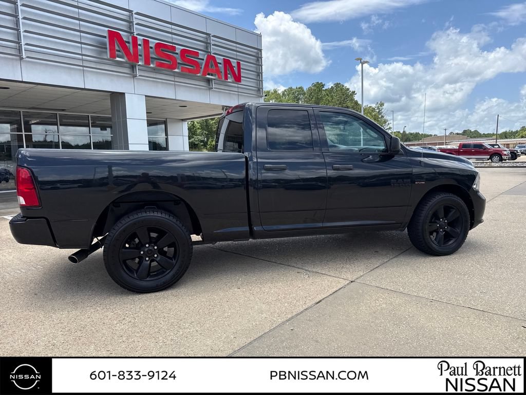 Used 2018 RAM 1500 Express w/ Black Ram 1500 Express Group AWD/4WD image 10