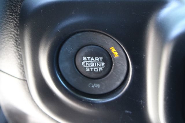 Used 2023 Jeep Wrangler Unlimited Sahara w/ Cold Weather Group AWD/4WD image 24