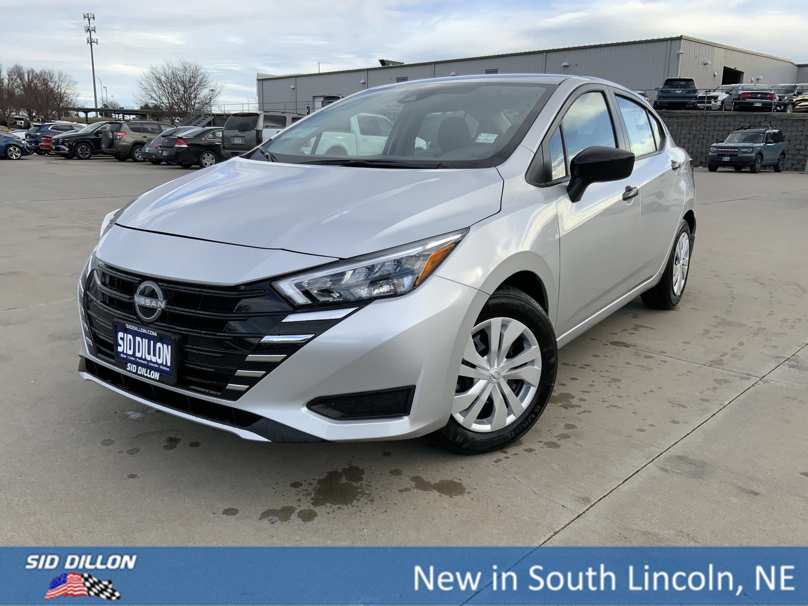 New 2025 Nissan Versa S w/ Trunk Package