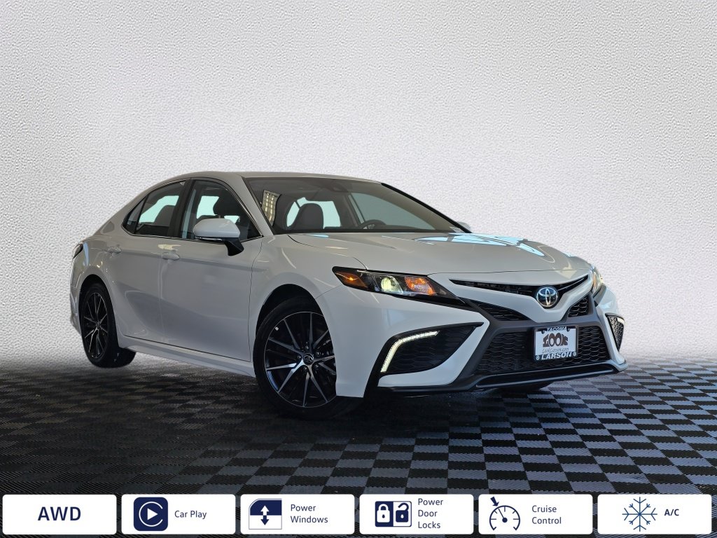 Used 2023 Toyota Camry SE AWD/4WD image 1
