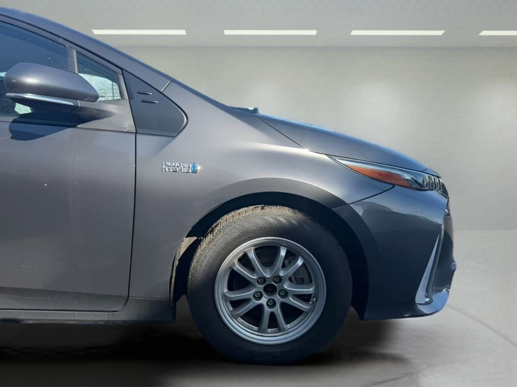 Used 2021 Toyota Prius Prime XLE FWD image 23