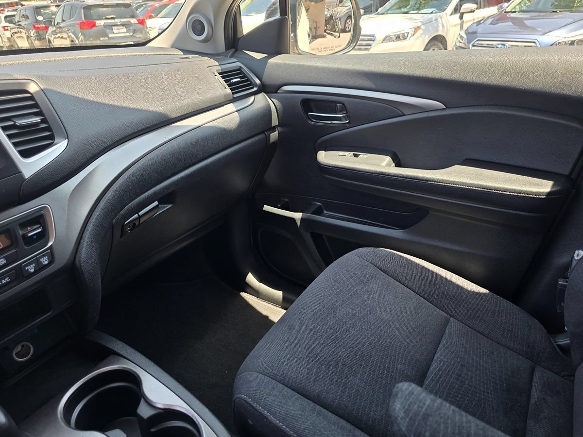 Used 2018 Honda Pilot LX image 35