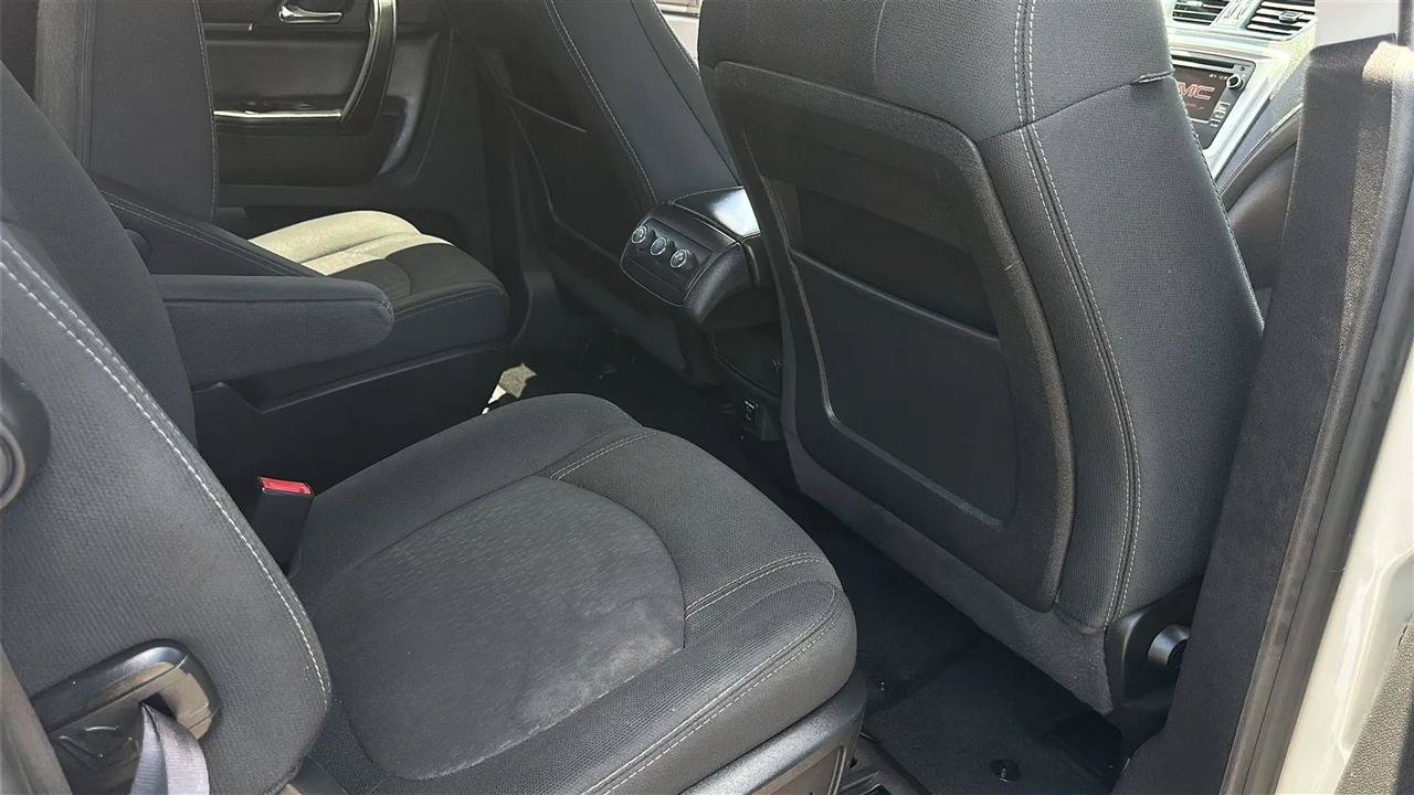 Used 2014 GMC Acadia SLE FWD image 27