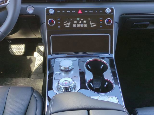 Certified 2025 Genesis GV80 2.5T Standard AWD/4WD image 16