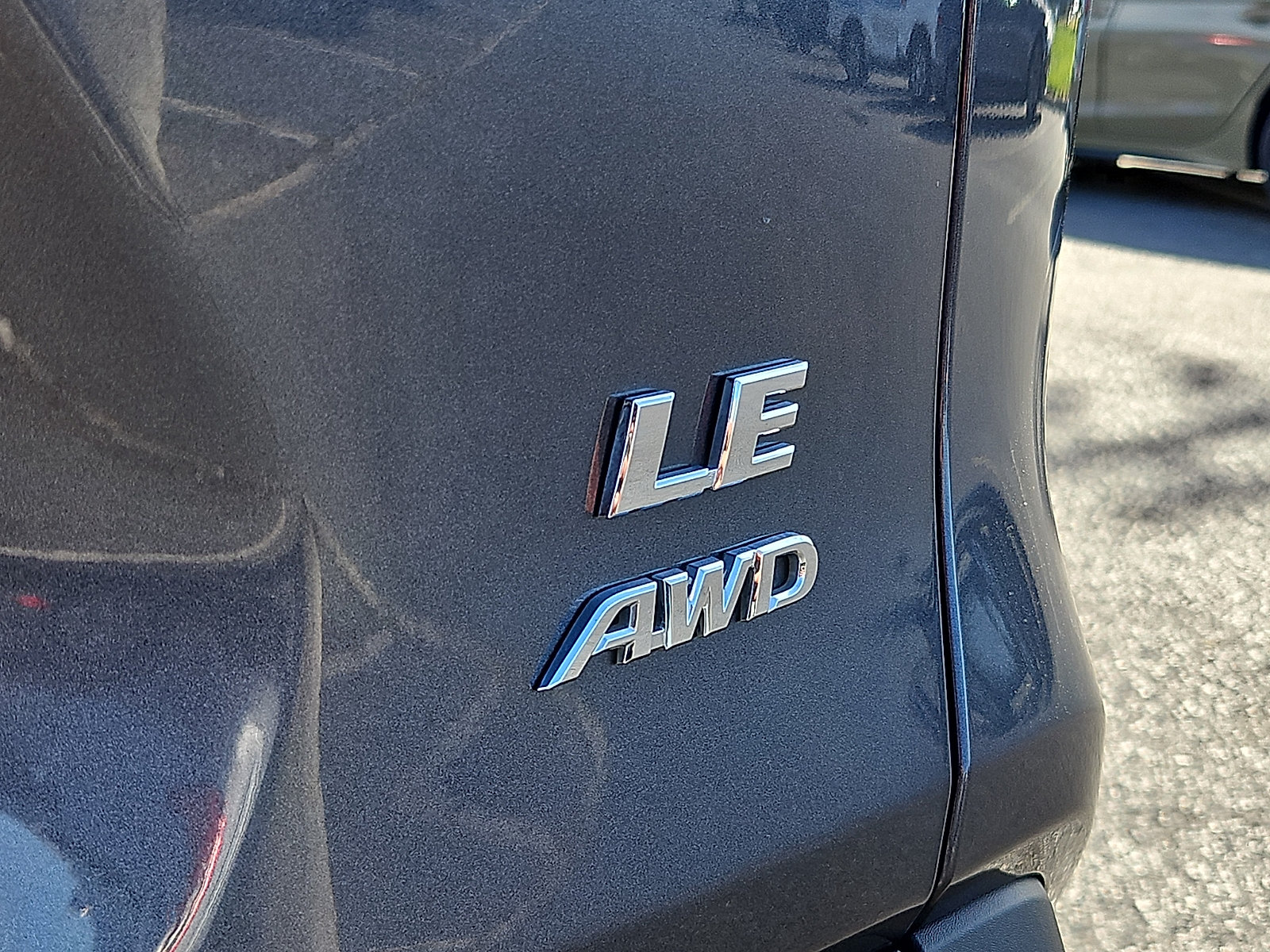 Used 2024 Toyota RAV4 LE AWD/4WD image 30