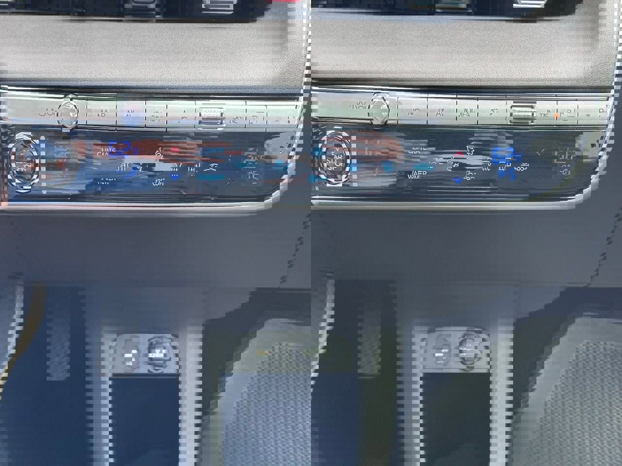 Used 2024 Hyundai Ioniq 5 Limited image 31