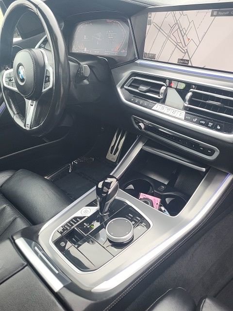 Used 2022 BMW X5 xDrive40i w/ M Sport Package image 10