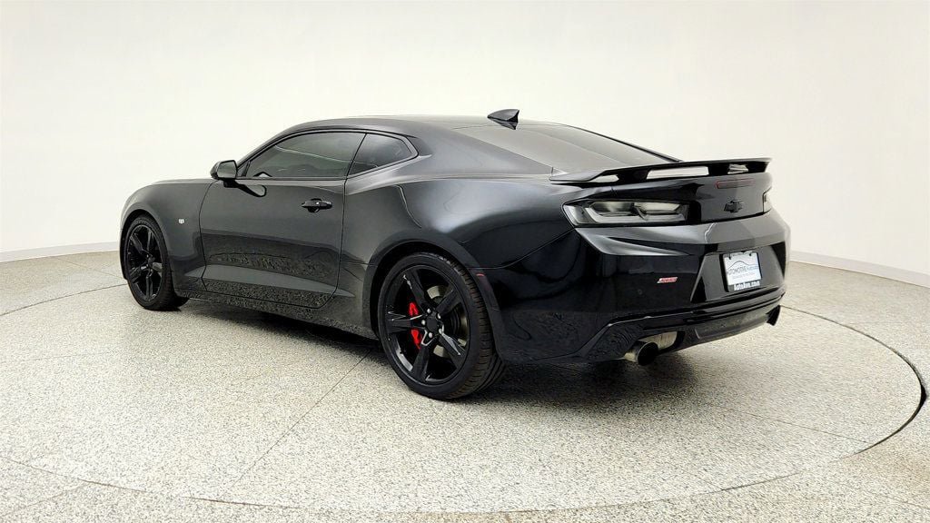 Used 2017 Chevrolet Camaro SS RWD image 7