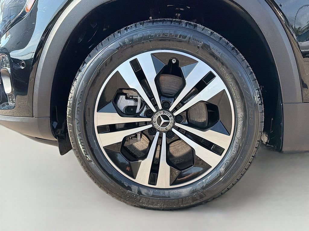 Used 2024 Mercedes-Benz GLB 250 image 39