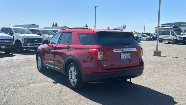 Certified 2023 Ford Explorer XLT RWD image 5