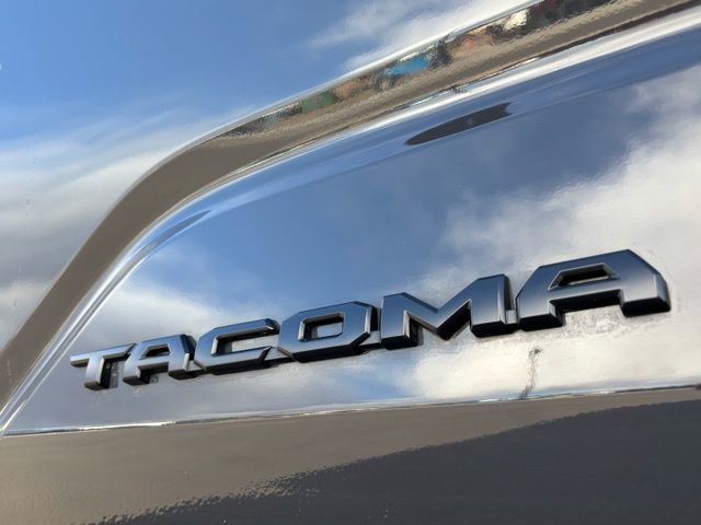 Used 2024 Toyota Tacoma TRD Off-Road w/ TRD Off Road Premium Package image 19