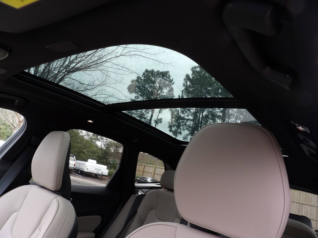 New 2026 Volvo XC60 T8 Core w/ Climate Package image 14