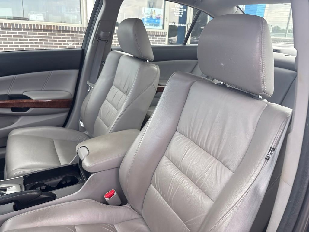 Used 2011 Honda Accord EX-L image 10