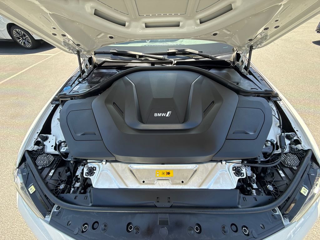 Used 2023 BMW i4 eDrive40 w/ M Sport Package image 32