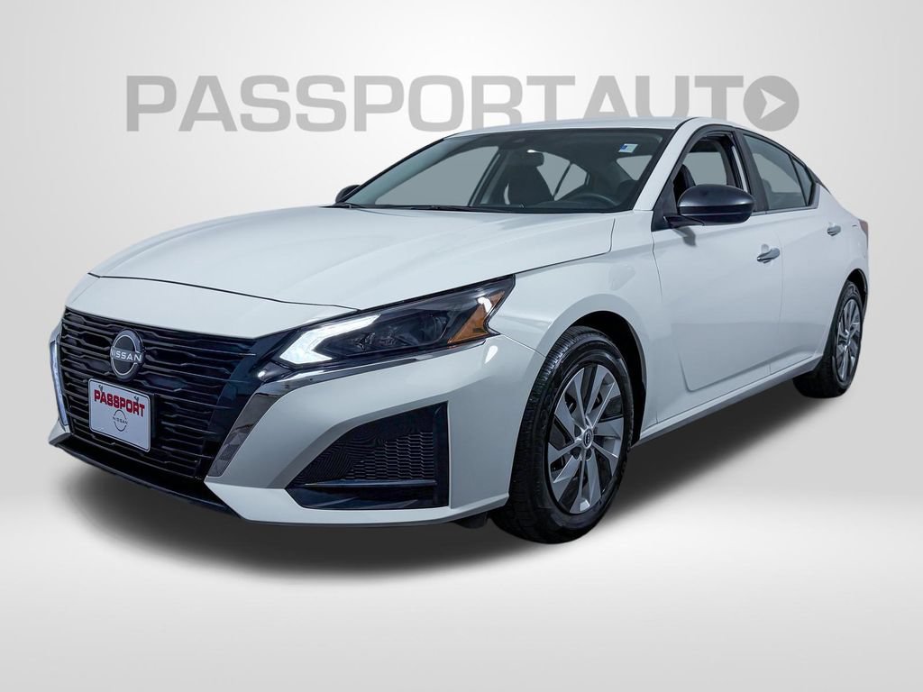 Certified 2025 Nissan Altima 2.5 S FWD image 1
