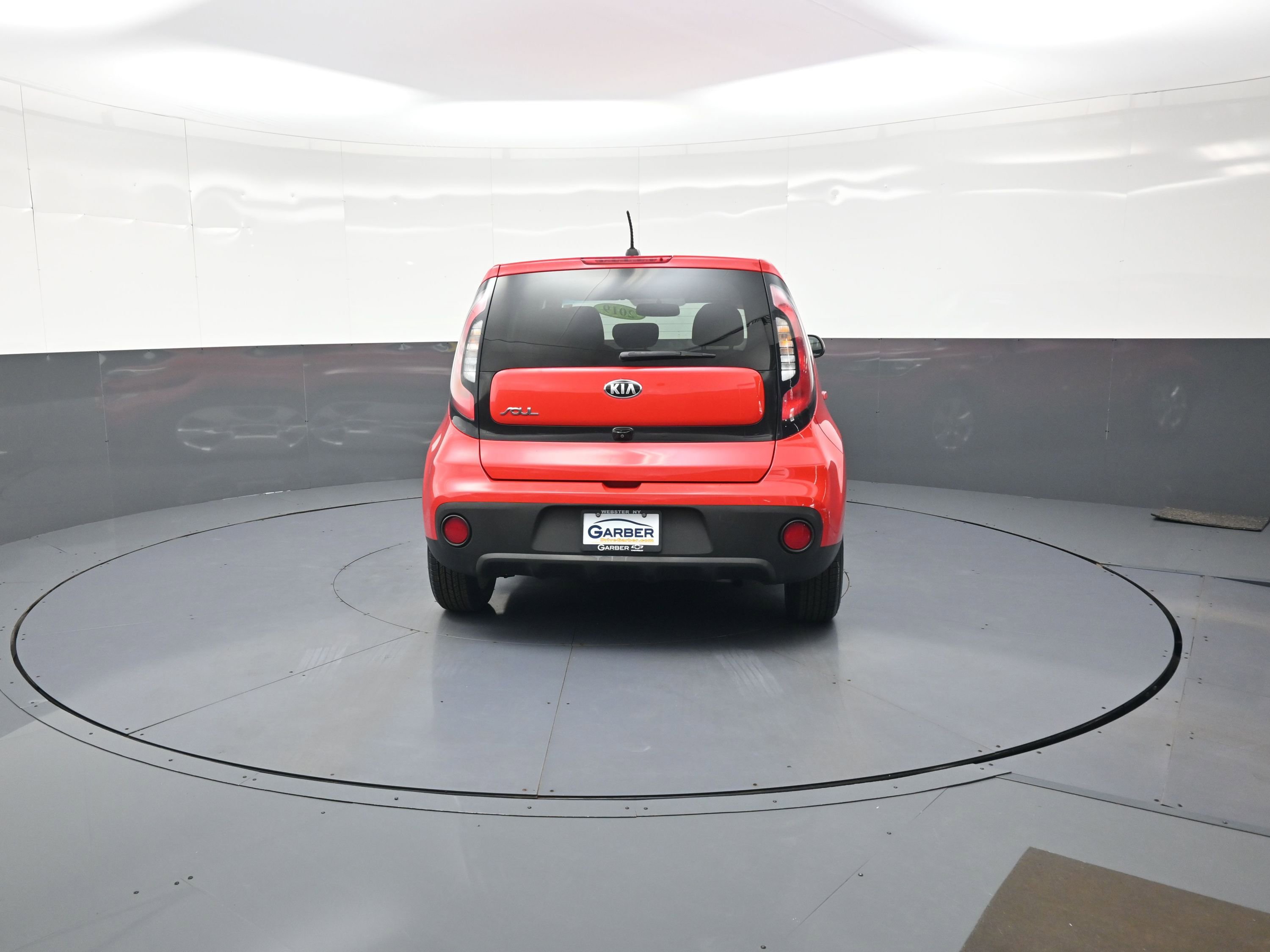 Used 2019 Kia Soul FWD image 4