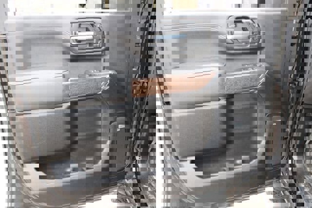 Used 2021 GMC Sierra 2500 Denali w/ Denali Black Diamond Edition image 20