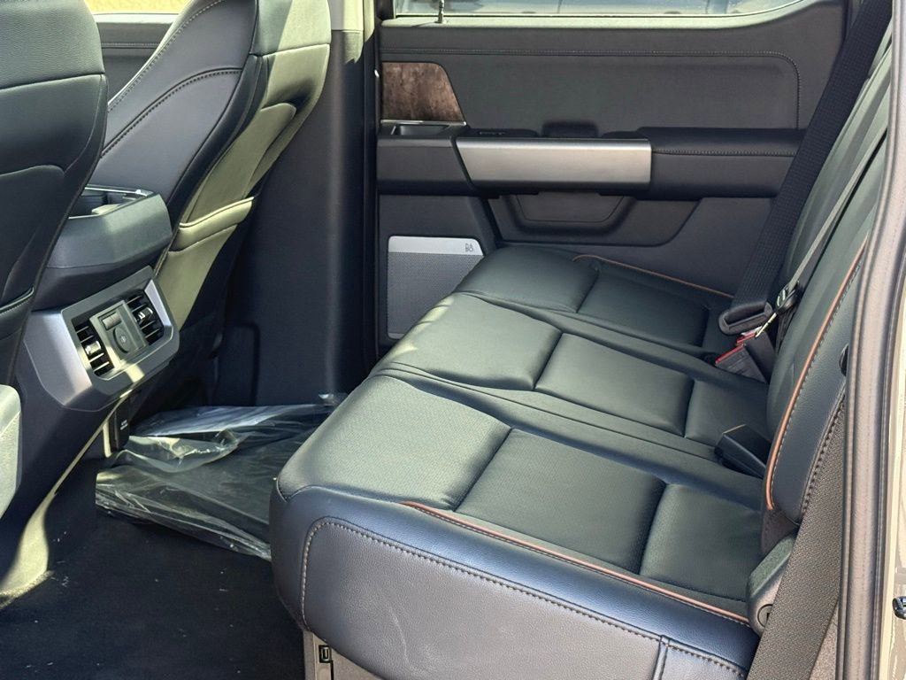 New 2026 Ford F250 4x4 Crew Cab Super Duty image 9