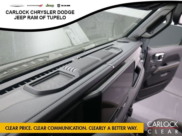 Used 2025 Jeep Wrangler Sahara image 22