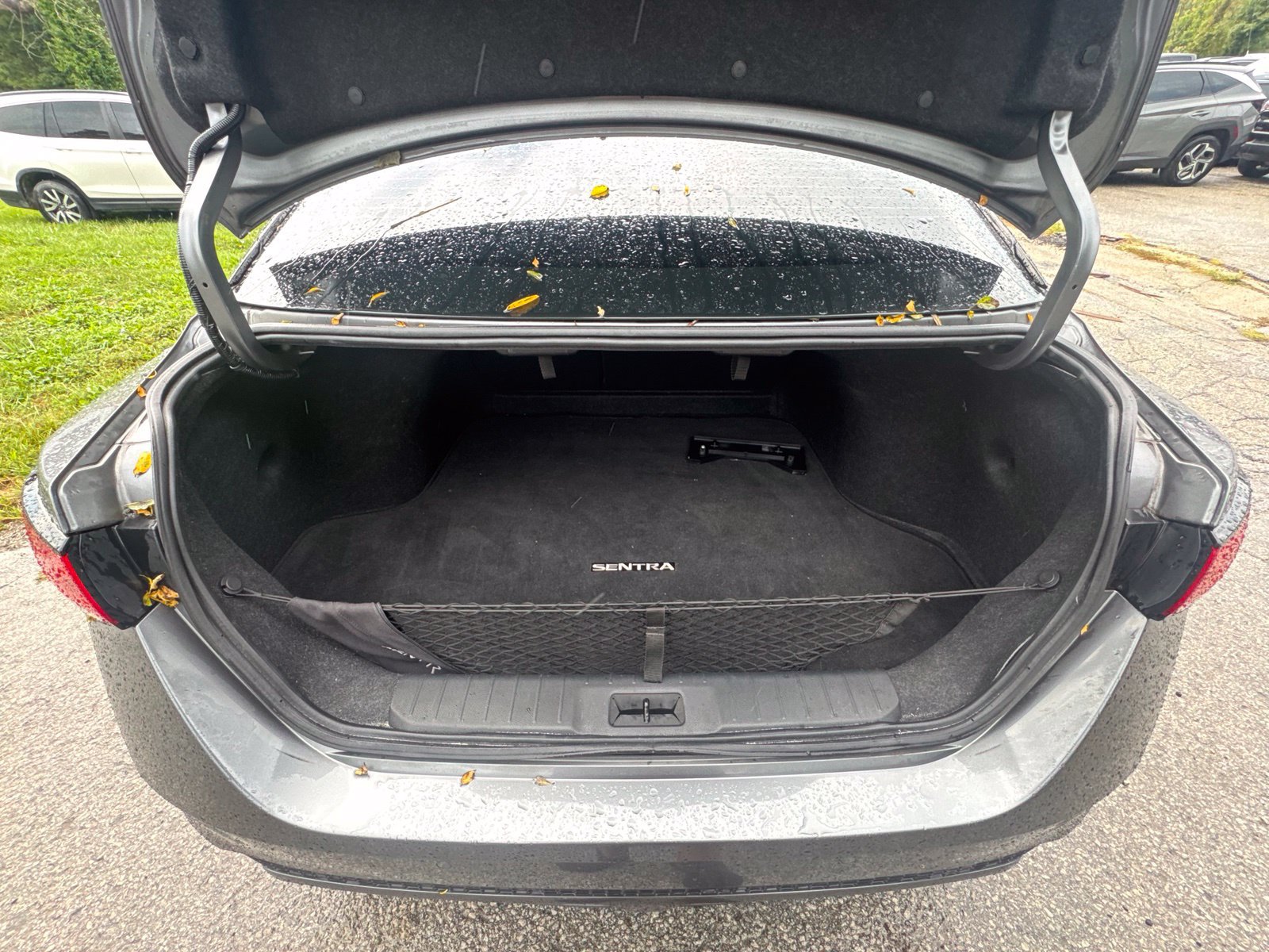 Used 2023 Nissan Sentra SR w/ Trunk Package FWD image 26