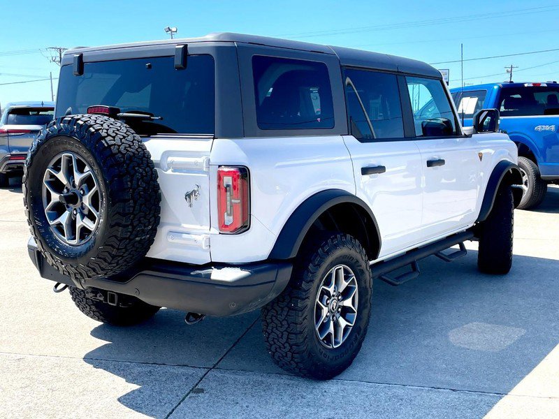 Used 2023 Ford Bronco Badlands image 4