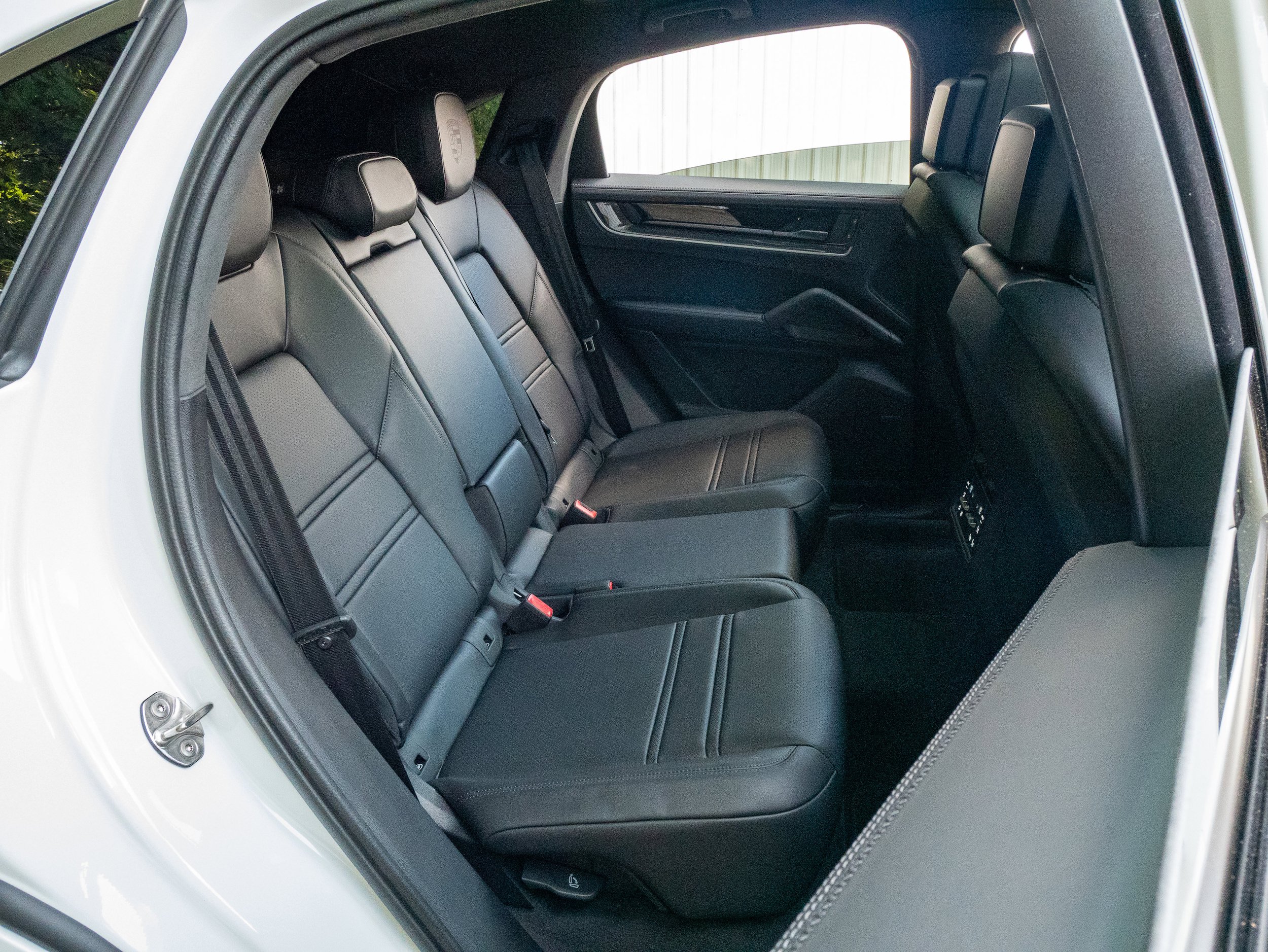 New 2025 Porsche Cayenne Turbo AWD/4WD image 38