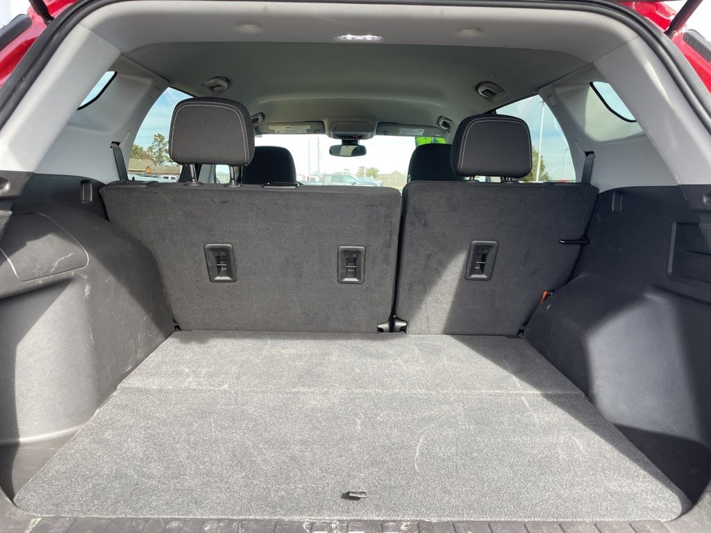 Used 2024 GMC Terrain SLE image 18