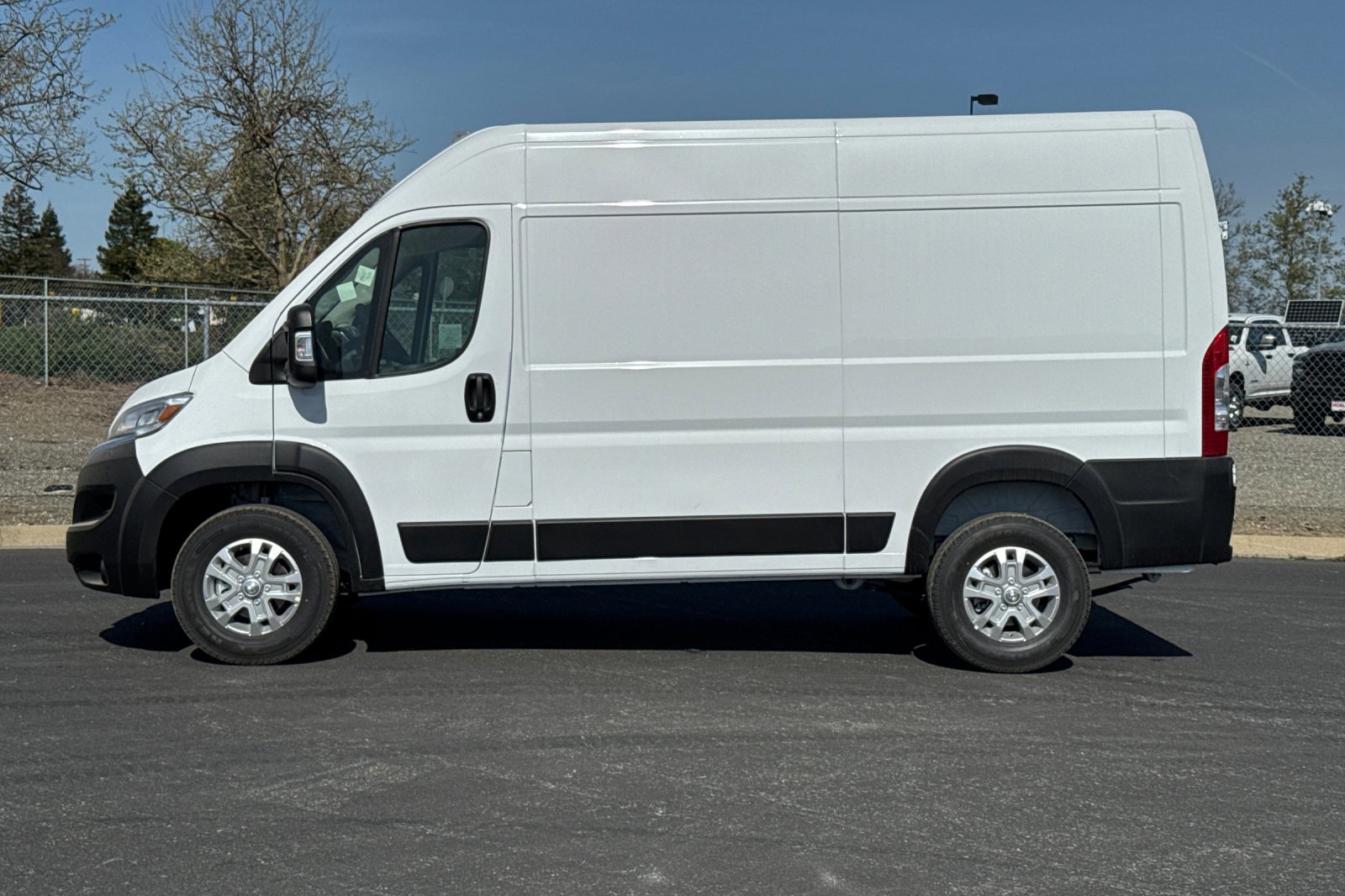 New 2026 RAM ProMaster 1500 w/ Quick Order Package 22G SLT image 6