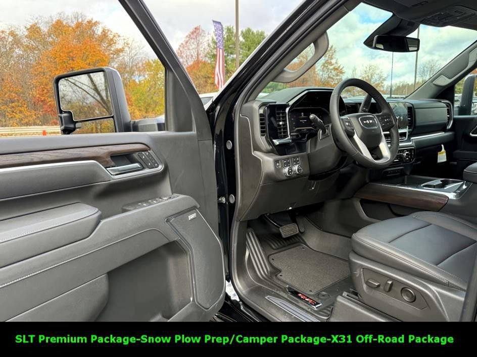 New 2025 GMC Sierra 2500 SLT w/ SLT Premium Package image 17
