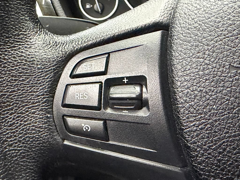 Used 2018 BMW 320i Sedan RWD image 29