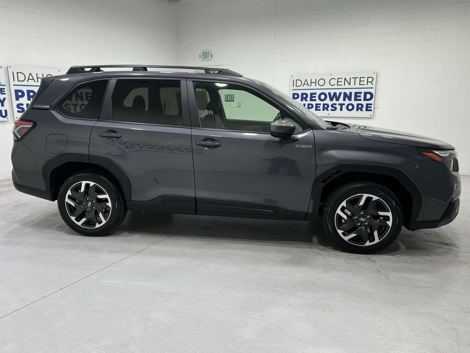 Certified 2025 Subaru Forester Premium AWD/4WD image 9