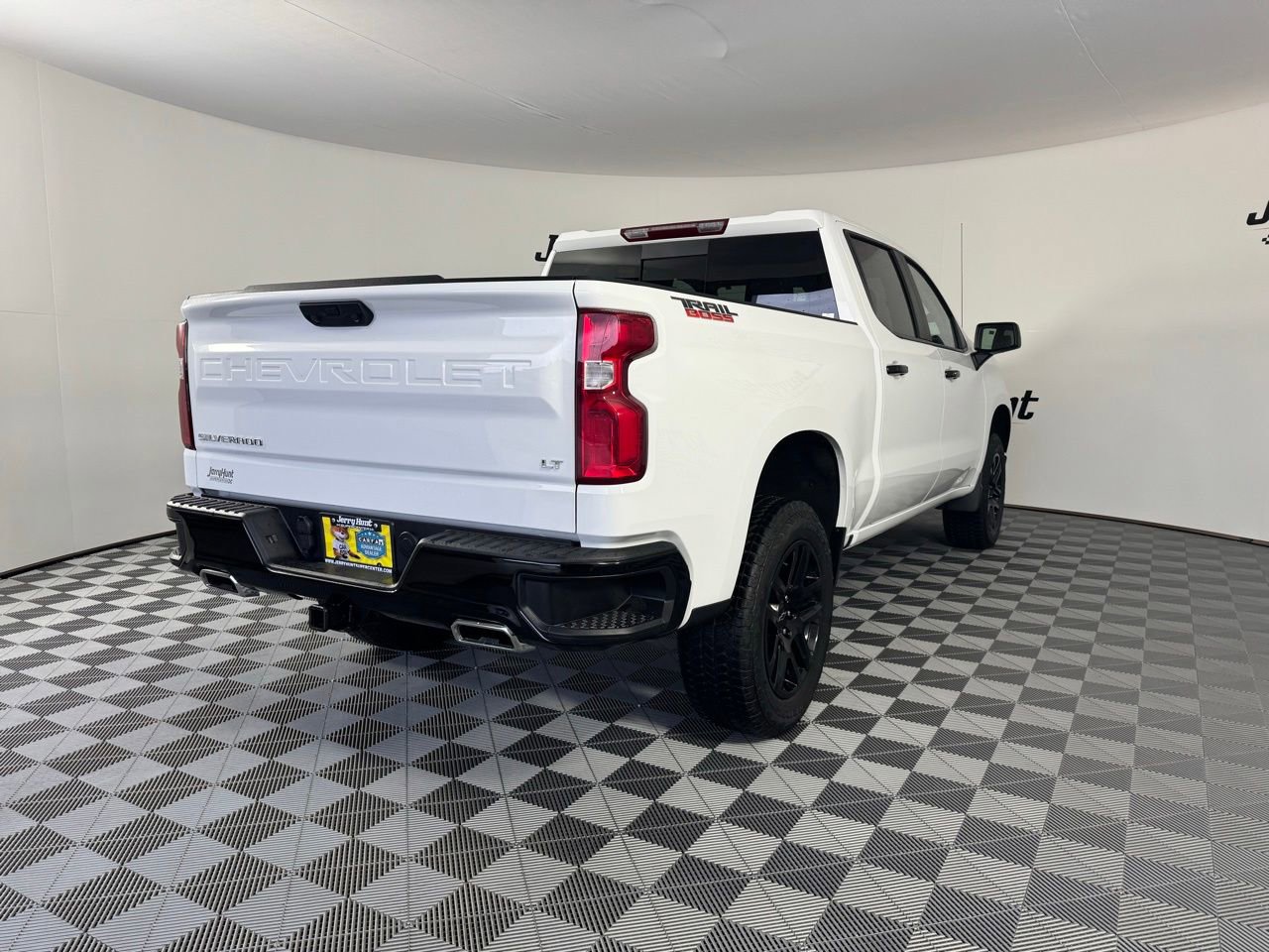 Used 2025 Chevrolet Silverado 1500 LT Trail Boss w/ Convenience Package II image 5