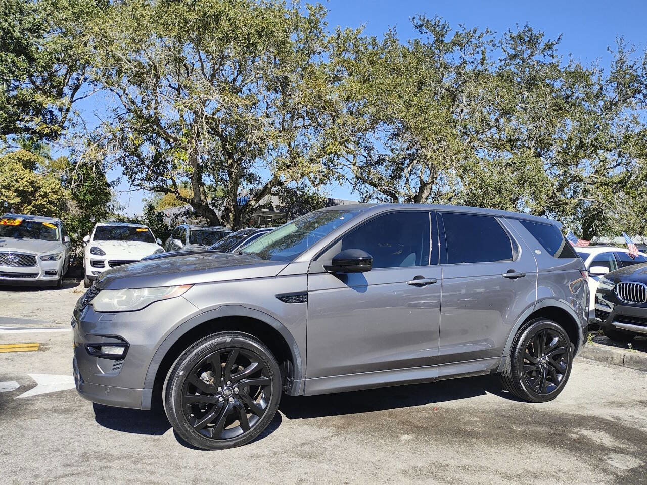 Used 2017 Land Rover Discovery Sport HSE image 3