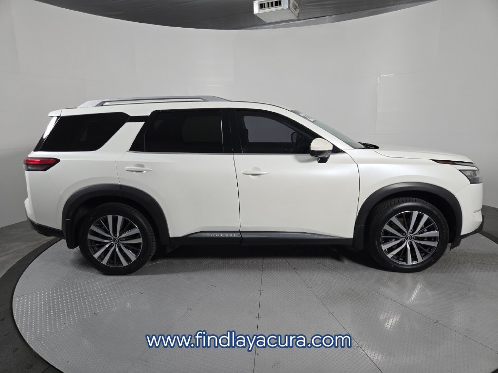 Used 2022 Nissan Pathfinder Platinum w/ Lighting Package (N92) AWD/4WD image 11