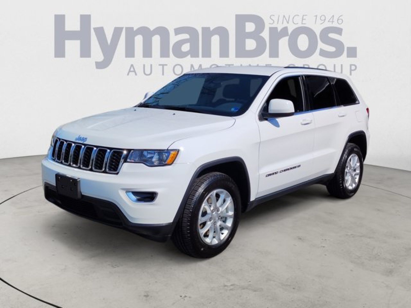 Used 2022 Jeep Grand Cherokee Laredo E AWD/4WD image 7