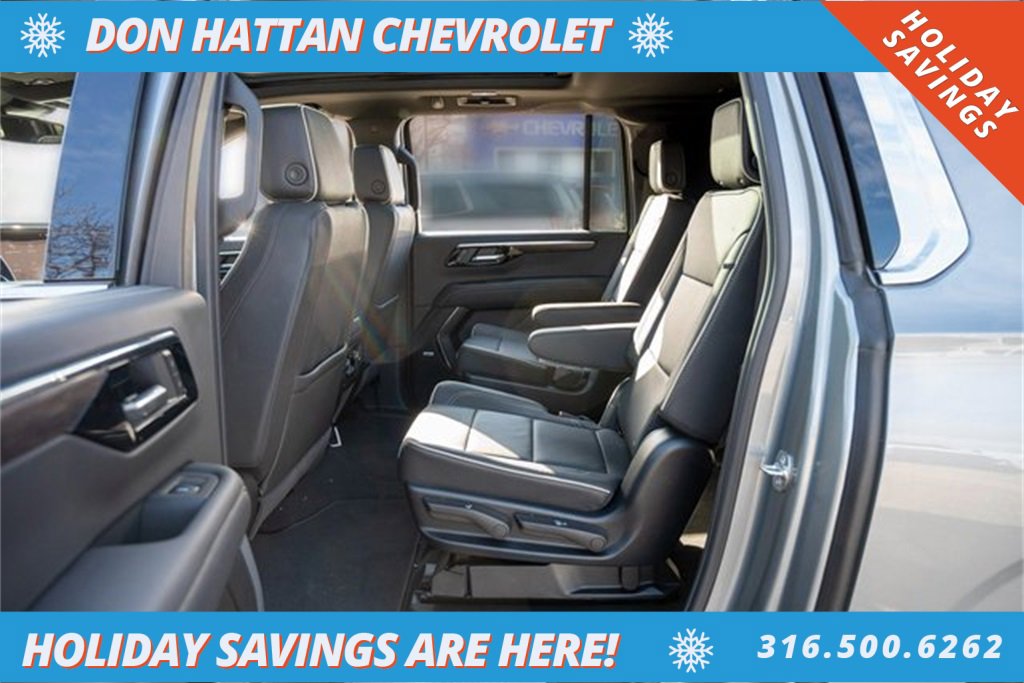 New 2025 Chevrolet Suburban Premier w/ Sun And Tow Package image 23