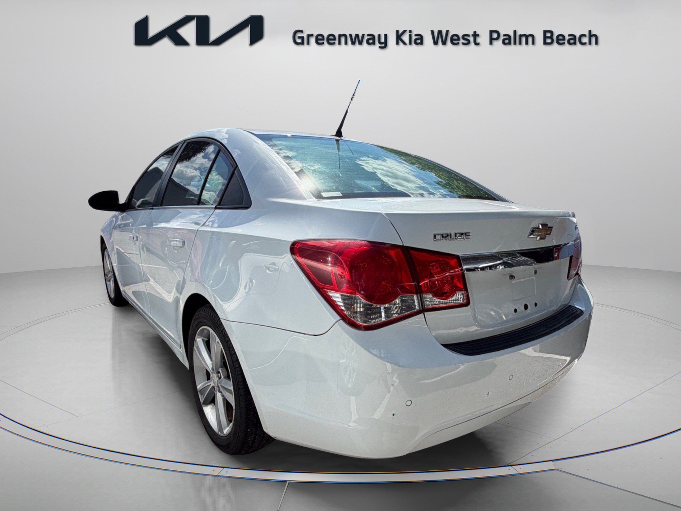 Used 2012 Chevrolet Cruze LT FWD image 3