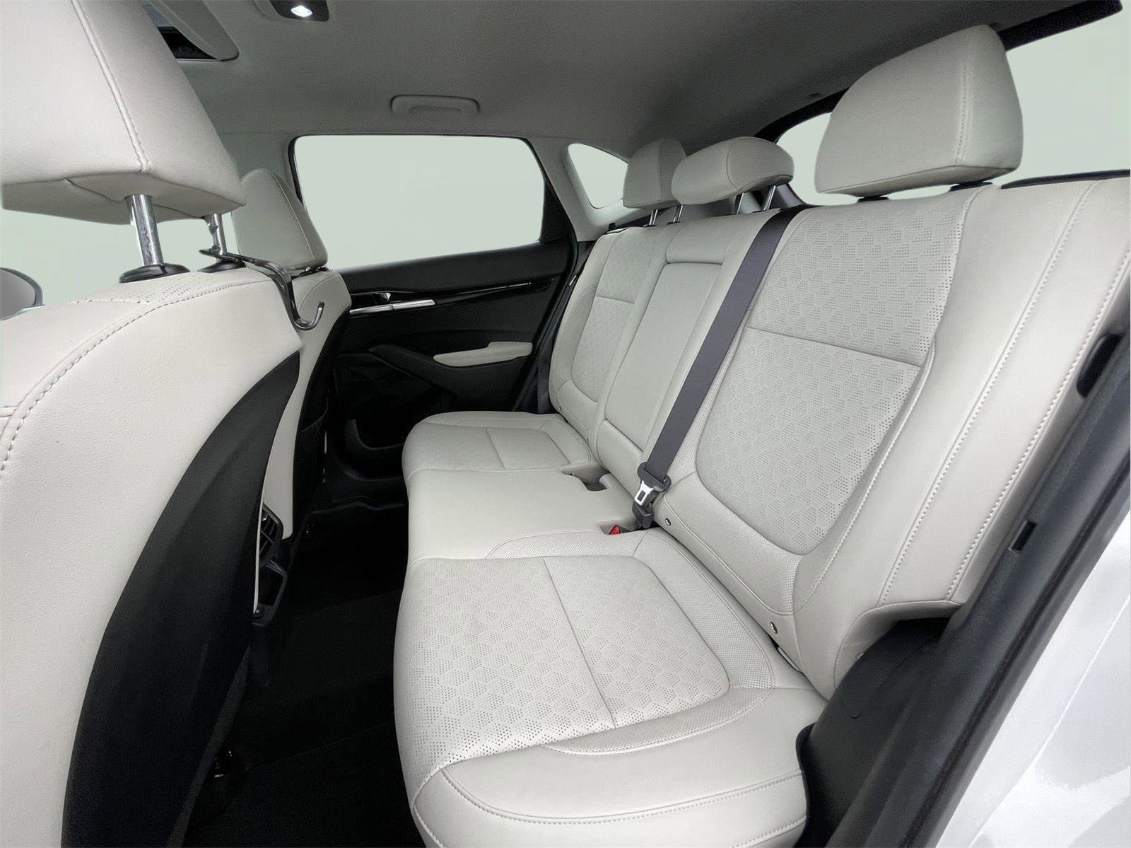 Used 2023 Kia Seltos EX AWD/4WD image 12