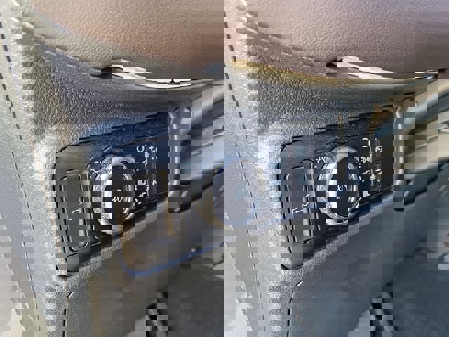 Certified 2025 Ford Explorer Platinum w/ LUX Leather Package image 22