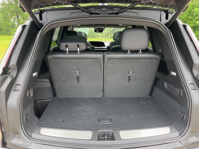New 2026 Cadillac Vistiq Luxury w/ LPO, Floor Liner Package image 5