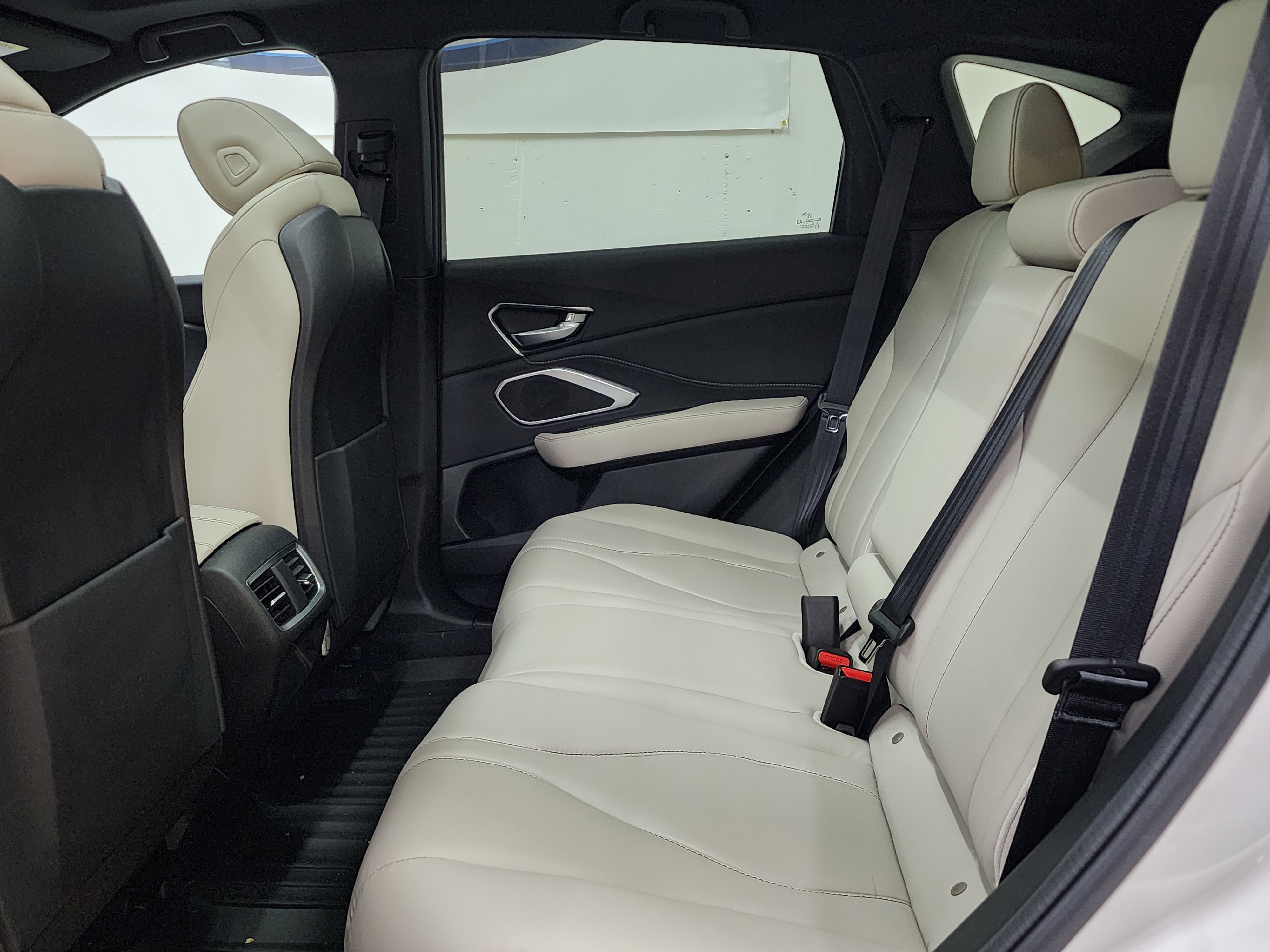 Certified 2025 Acura RDX SH-AWD image 17