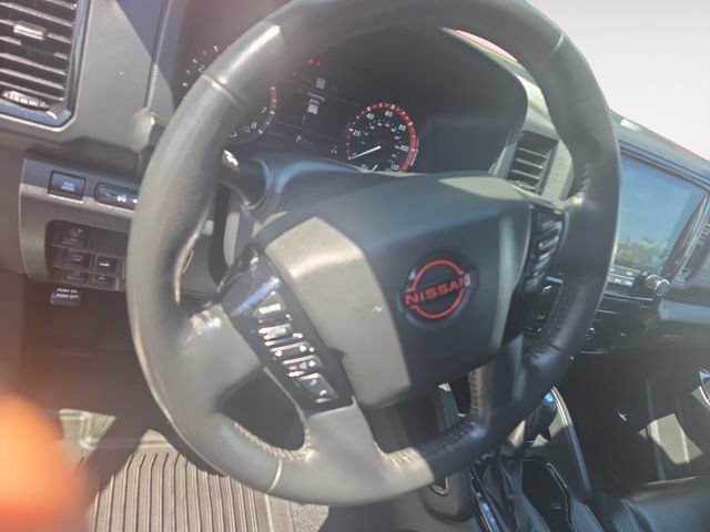 Used 2022 Nissan Frontier PRO-4X w/ Pro-4X Premium Package AWD/4WD image 12