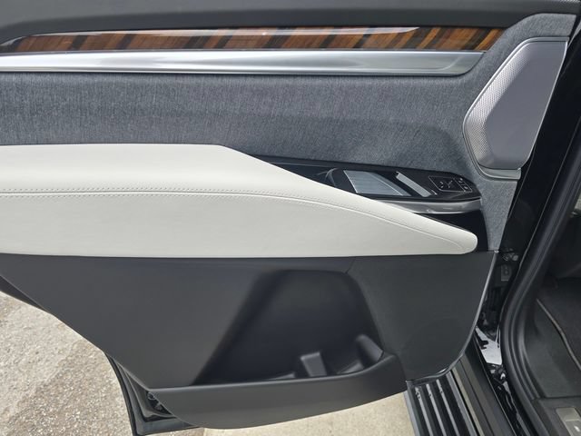 New 2026 Cadillac Escalade Platinum Sport AWD/4WD image 15